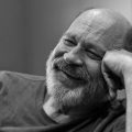 キース・リチャーズ、ピート・タウンゼントのギター製作者: ビル・コリングスが68歳で死去