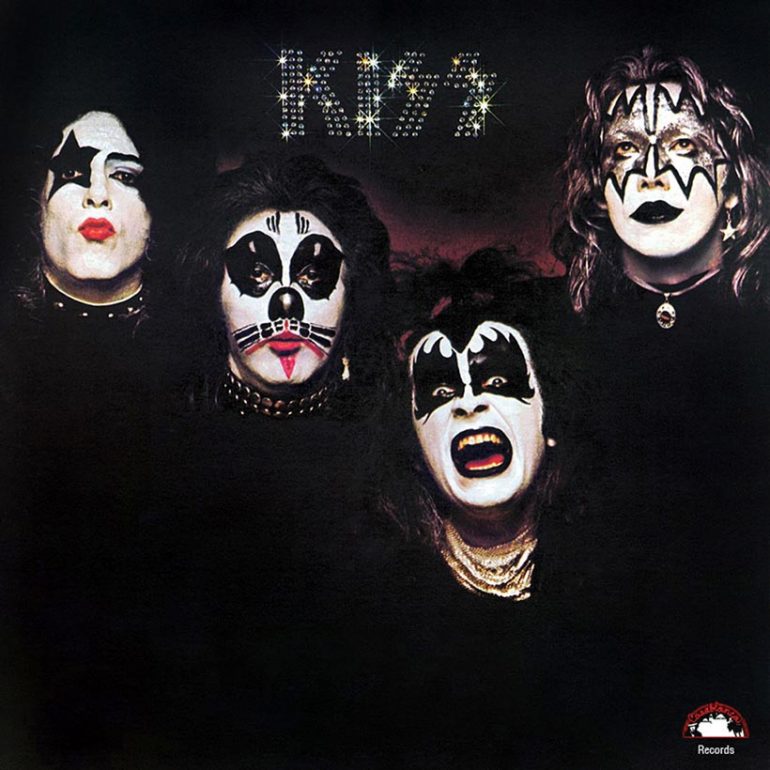 売れないバンドがメイクをし デビューアルバム Kiss を発売するまで