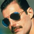 新たに8,000ワード追加されたフレディ・マーキュリーの発言集『Freddie Mercury: A Life, In His Own Word』補訂版が9月5日に発売