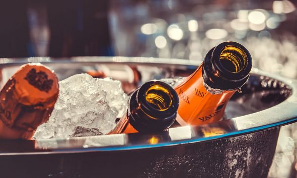 【動画付】誕生日に聞きたいバースデイ・ソングの名曲15選