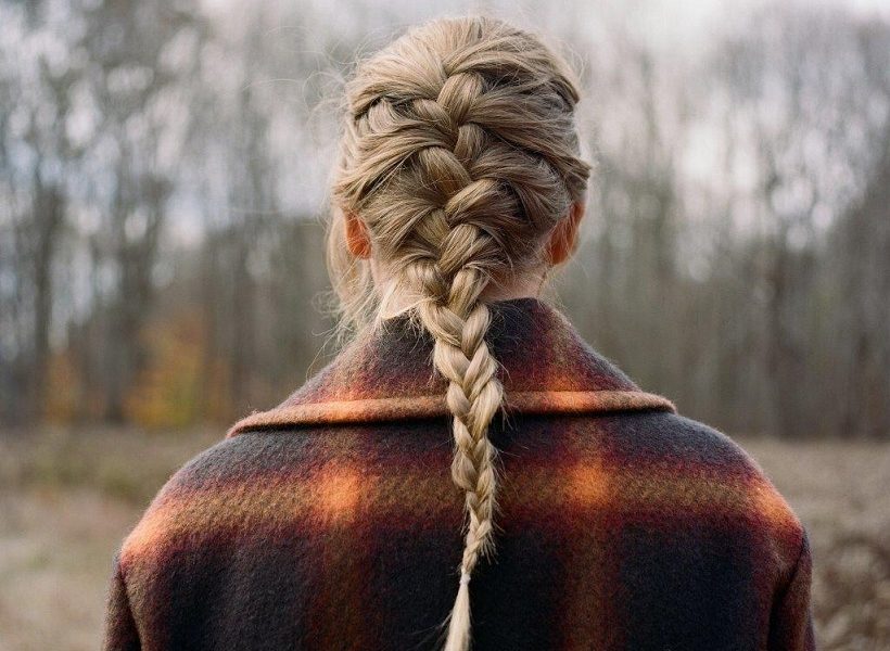 Taylor Swift テイラー・スウィフト evermore DLX 2 FrontCoverSquare-820x600.jpg