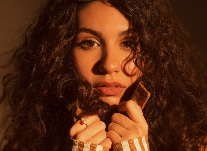 アレッシア・カーラの新曲が『ブレードランナー』新アニメ予告編に起用