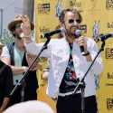 リンゴ・スター、82歳の誕生日に行われたイベントの映像を公開
