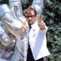 リンゴ・スター、85歳の誕生日に恒例の“Peace & Love”を世界に向けて発信