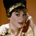 コニー・フランシス、“エド・サリヴァン・ショー”でのパフォーマンス映像が初公開