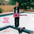 mgk、全米1位作『Tickets To My Downfall』の5周年盤をサプライズ配信。未発表曲5曲のMVも公開