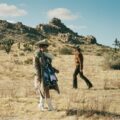 ベック、“ルーツ・ミュージック界の女王”シエラ・フェレルを迎えた新曲「Ride Lonesome」新ver.公開